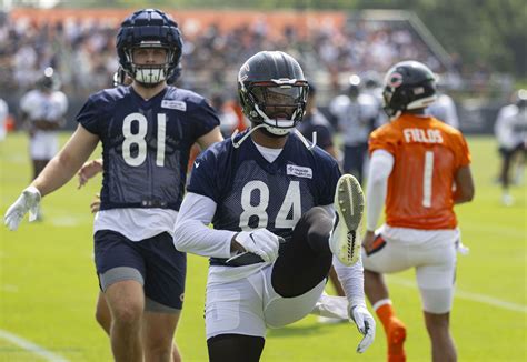 What drives Marcedes Lewis in his 18th NFL season? The Chicago Bears TE’s daily grind amazes others who played the position.